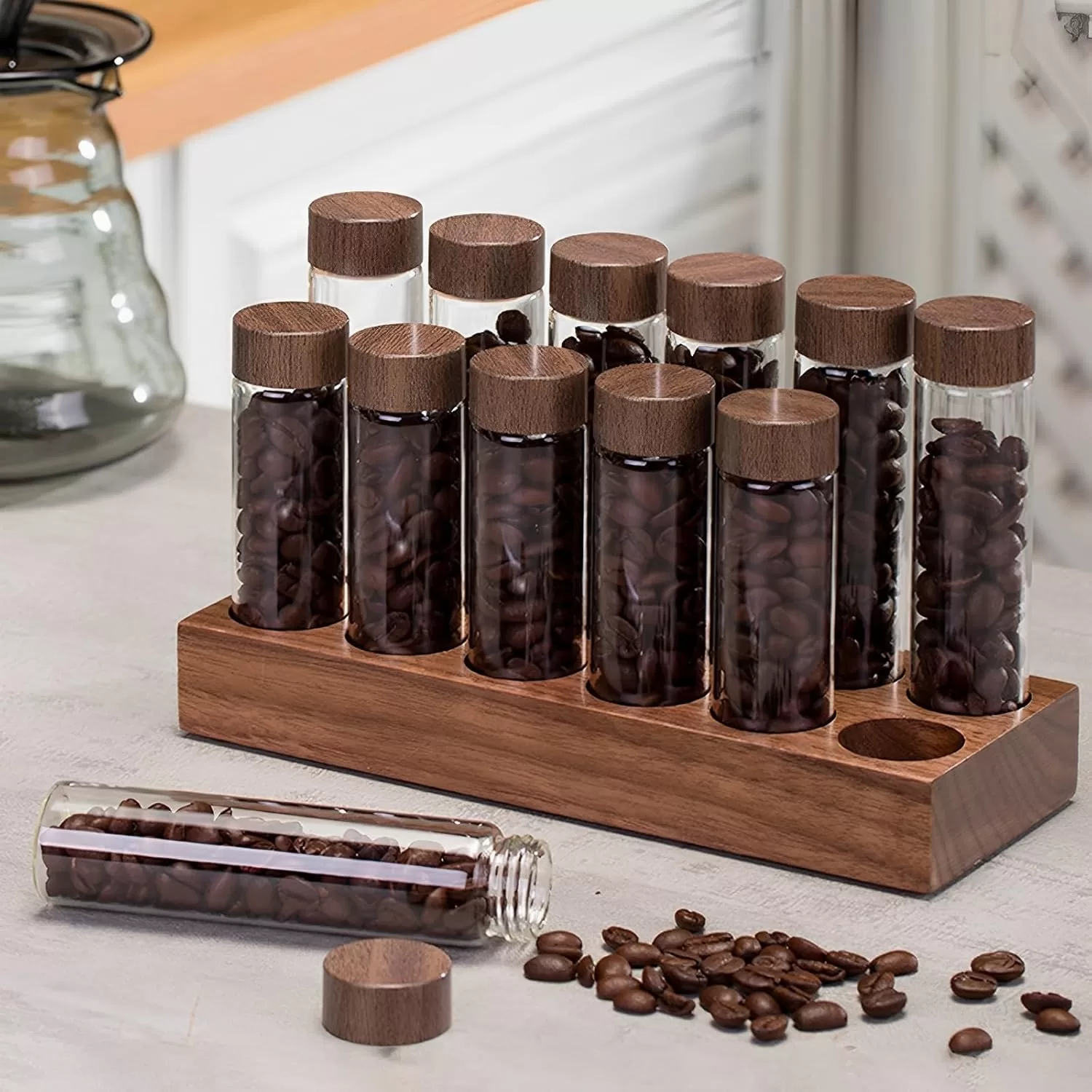 coffee storage, how to store coffee, preserve coffee flavor, coffee freshness, airtight container, coffee tips, Vacakis coffee, storing coffee beans, ground coffee storage, coffee shelf life